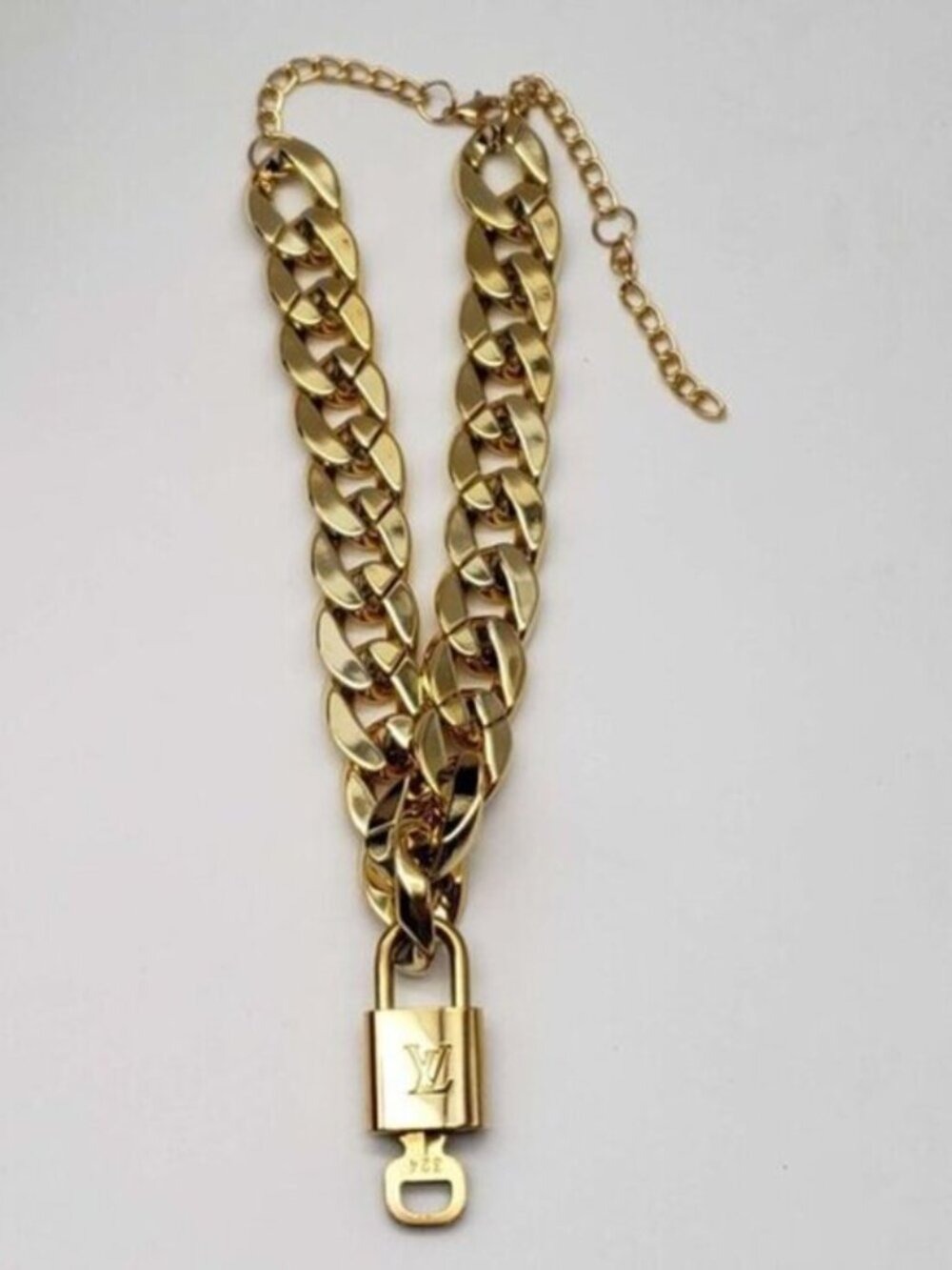 Authentic Louis Vuitton Lock & Key w/unbranded Gold Plated Chain Necklace - Picture 8 of 11
